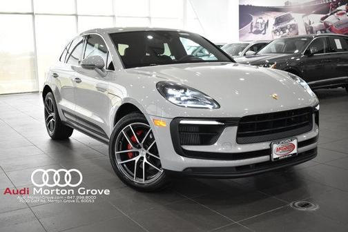 Dolomite Silver Metallic 2022 Porsche Macan Macan S