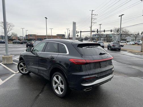 2025 Audi Q5 Premium Plus TFSI quattro S tronic