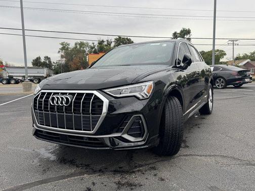 2022 Audi Q3 45 S line Premium Plus