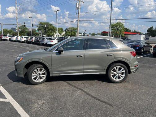 2022 Audi Q3 45 S line Premium