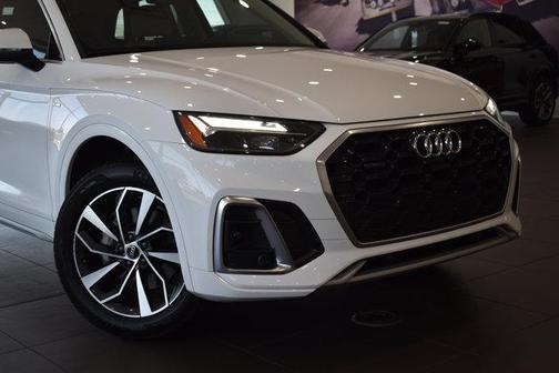 2022 Audi Q5 45 S line Premium Plus