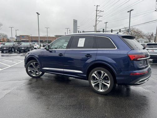 2023 Audi Q7 55 Premium Plus