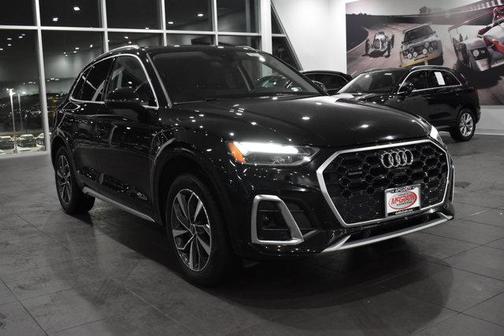 2022 Audi Q5 45 S line Premium Plus