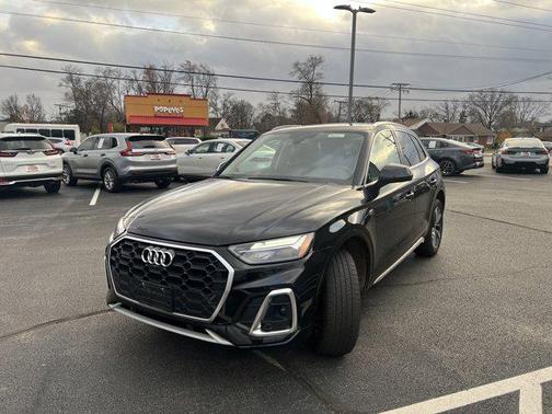 2022 Audi Q5 45 S line Premium Plus