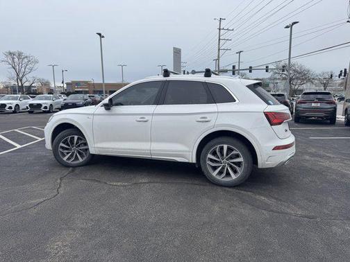 2022 Audi Q5 45 S line Premium