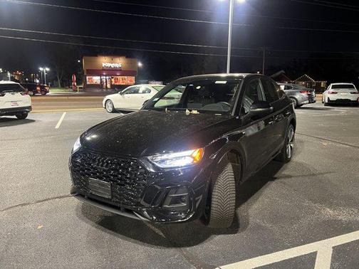 2022 Audi Q5 45 S line Premium Plus