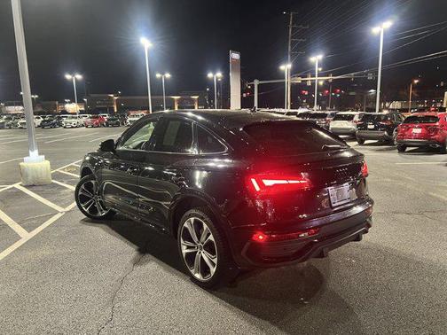 2022 Audi Q5 45 S line Premium Plus