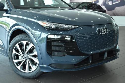 2025 Audi Q6 e-tron Prestige quattro