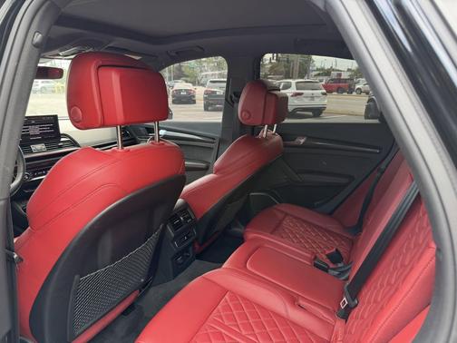 Mythos Black Metallic 2023 Audi SQ5 3.0T Premium Plus