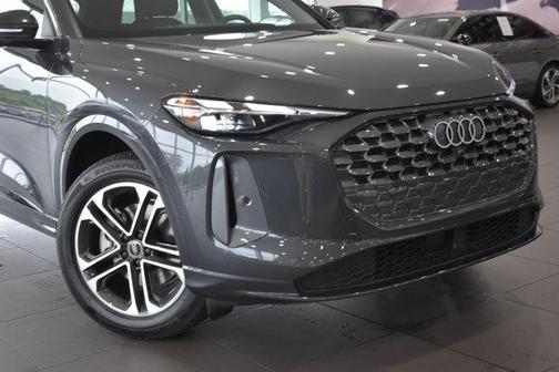 2025 Audi Q5 Premium