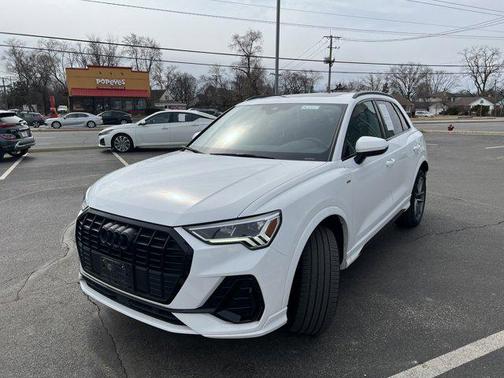 2023 Audi Q3 45 S line Premium Plus