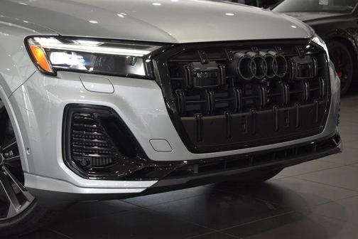 Satellite Silver Metallic 2026 Audi Q7 55 Premium Plus