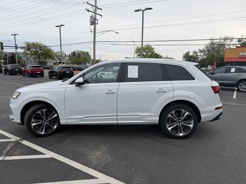 Glacier White Metallic 2023 Audi Q7 55 Premium Plus