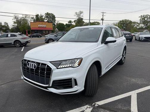 Glacier White Metallic 2023 Audi Q7 55 Premium Plus