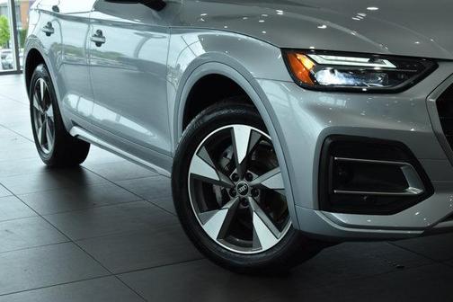 2022 Audi Q5 40 Premium Plus
