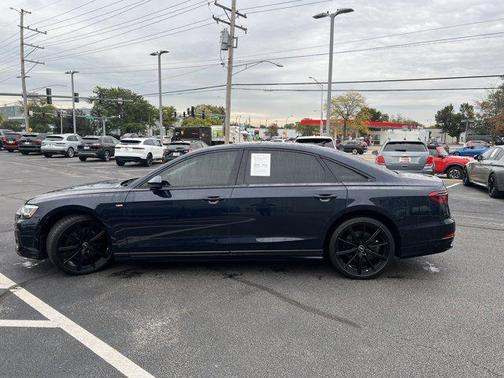 2022 Audi A8 L 55 TFSI quattro Tiptronic