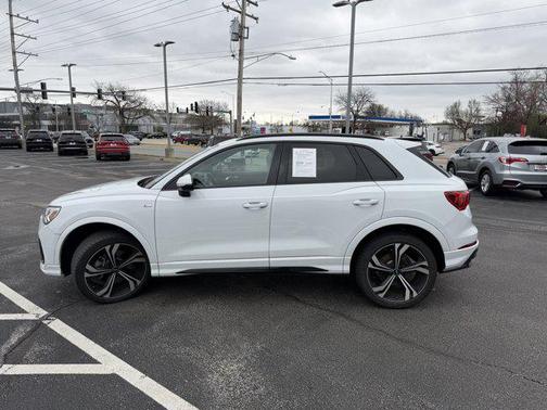 Glacier White Metallic 2023 Audi Q3 45 S line Premium Plus