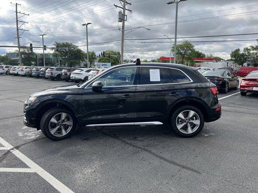 2023 Audi Q5 40 Premium