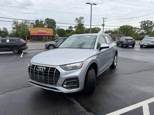 Florett Silver Metallic 2023 Audi Q5 40 Premium