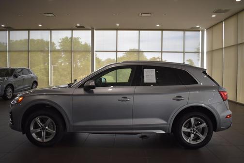 Florett Silver Metallic 2023 Audi Q5 40 Premium