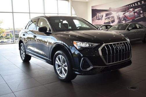 2022 Audi Q3 45 S line Premium