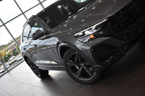 2026 Audi Q8 55 Premium Plus