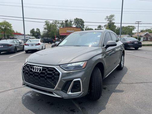 2023 Audi Q5 45 S line Premium