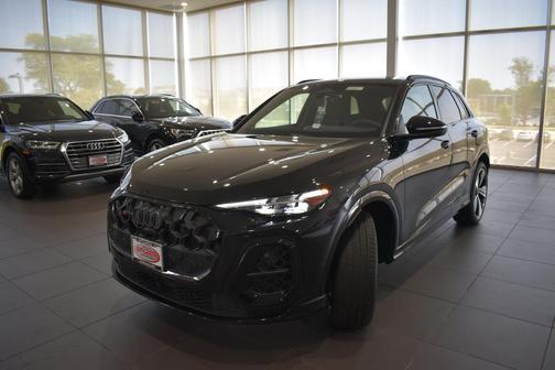 Mythos Black Metallic 2026 Audi SQ5 3.0T Premium Plus