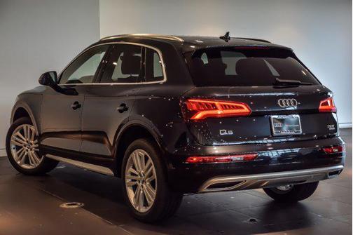 Moonlight Blue Metallic 2019 Audi Q5 2.0T Premium Plus