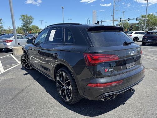 Mythos Black Metallic 2023 Audi SQ5 3.0T Premium Plus
