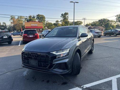 2022 Audi Q8 55 Premium Plus