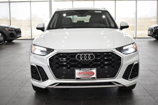 2022 Audi Q5 45 S line Premium Plus