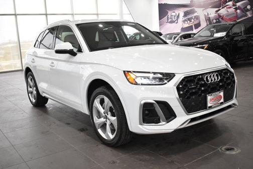 2022 Audi Q5 45 S line Premium Plus