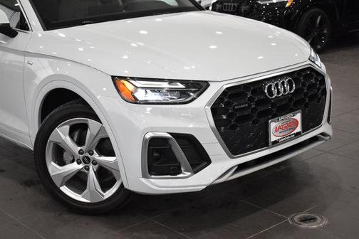 2022 Audi Q5 45 S line Premium Plus