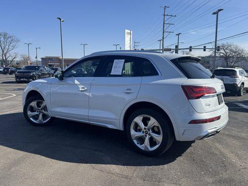 2022 Audi Q5 45 S line Premium Plus