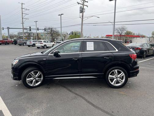 2022 Audi Q3 45 S line Premium Plus