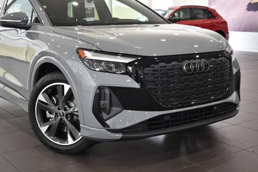 2025 Audi Q4 e-tron Premium Plus 55 quattro