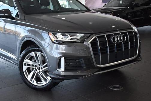 2023 Audi Q7 45 Premium