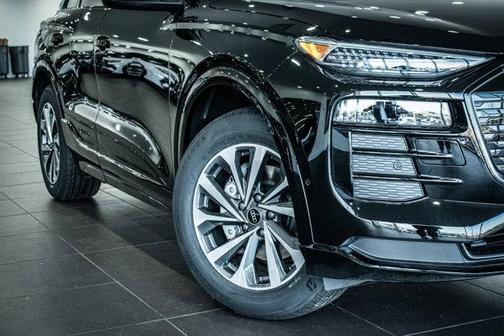 2025 Audi Q6 e-tron Premium Plus quattro