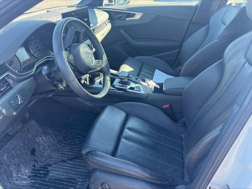 2023 Audi A4 45 S line Premium