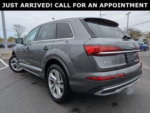 2023 Audi Q7 55 Premium Plus