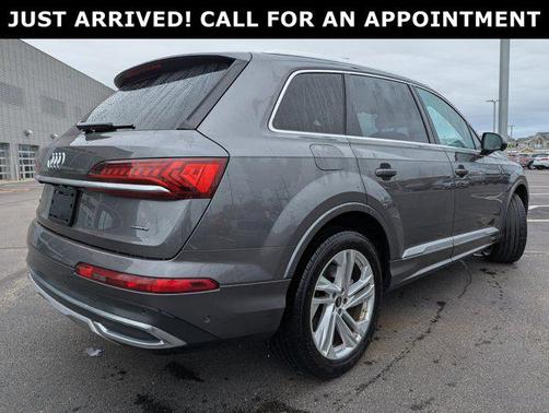 2023 Audi Q7 55 Premium Plus