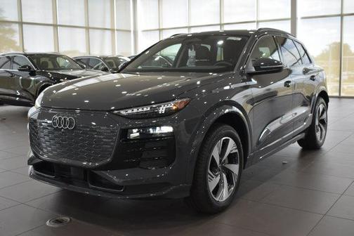 2025 Audi Q6 e-tron Premium Plus quattro