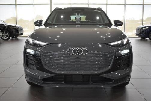 2025 Audi Q6 e-tron Premium Plus quattro