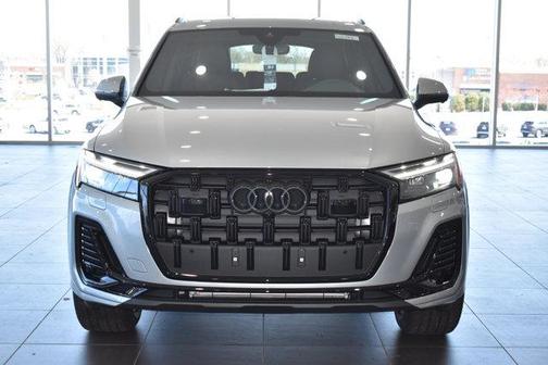 Satellite Silver Metallic 2026 Audi Q7 45 Premium Plus