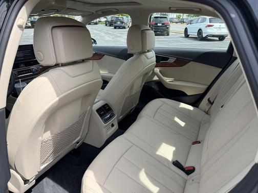 Mythos Black Metallic 2023 Audi A4 40 Premium Plus