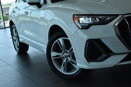 2020 Audi Q3 45 S line Premium