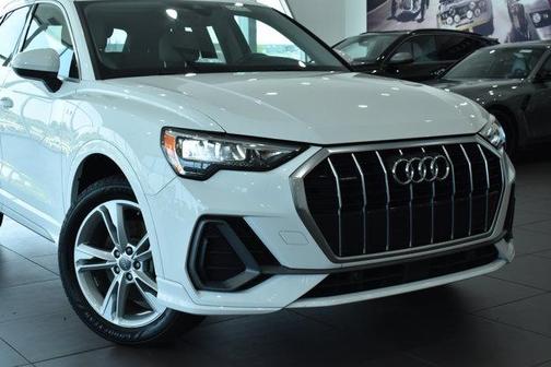 2020 Audi Q3 45 S line Premium