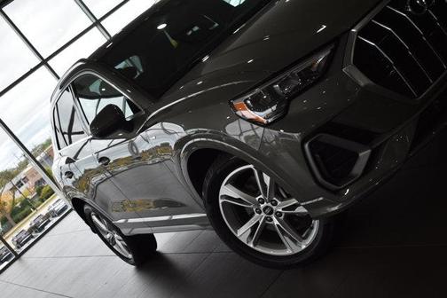 2022 Audi Q3 45 S line Premium