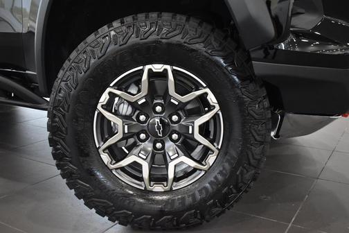 Black 2026 Chevrolet Colorado ZR2